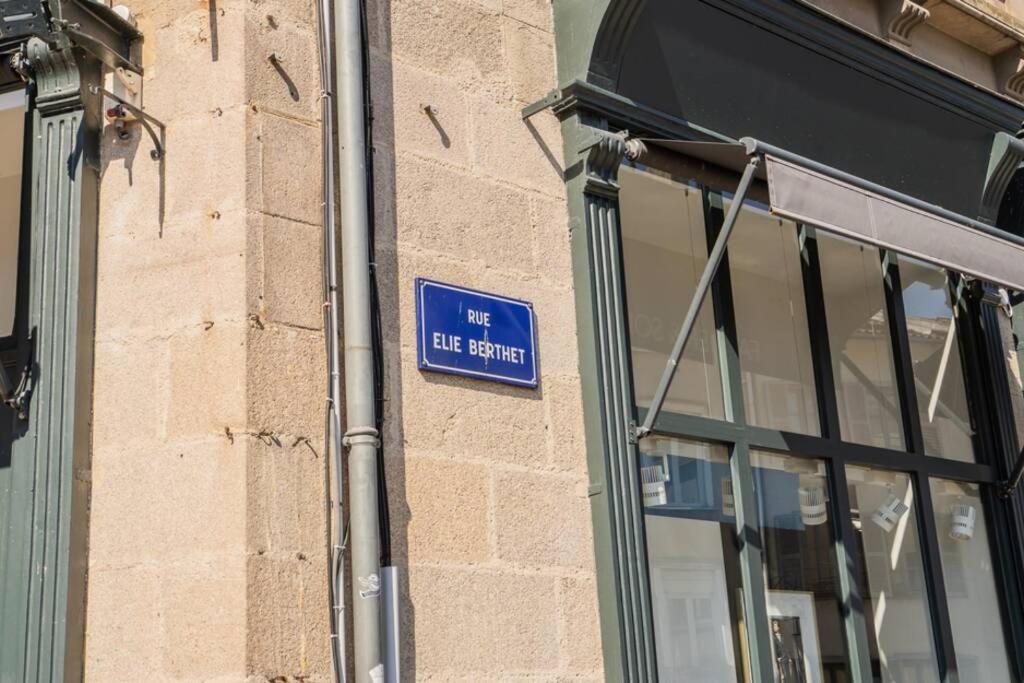 La Veilleuse - Appartement Au Coeur Du Centre Ville Limoges Esterno foto